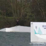 Die ersten Versuche klappen schon ganz gut. Rutschen - Wakeboard - Stefan Eilers